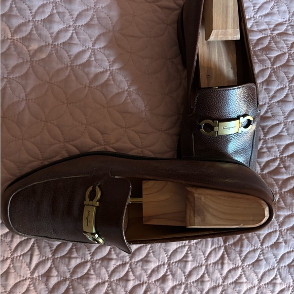 Well maintained Ferragamo Shoes - Picture 4 of 7